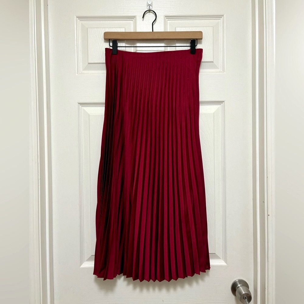 NWT J.Crew Gwyneth Pleated Slip Skirt in Burgundy - Picture 4 of 7